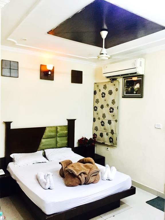 Hotel Milan Deluxe Nuova Delhi Esterno foto