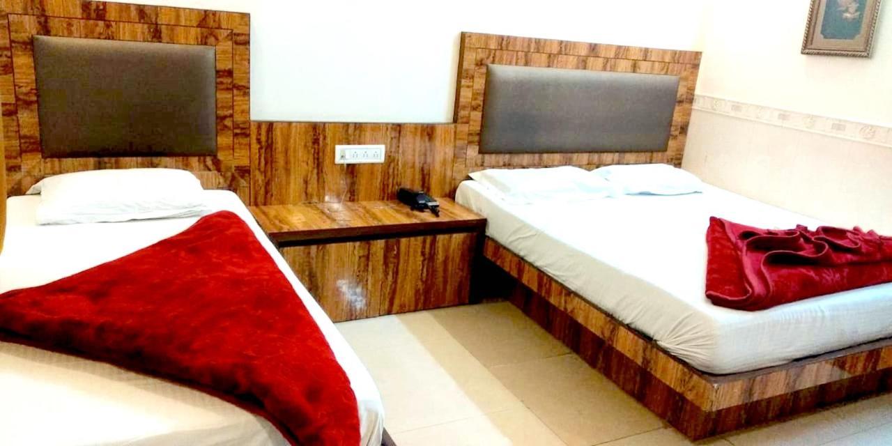 Hotel Milan Deluxe Nuova Delhi Esterno foto
