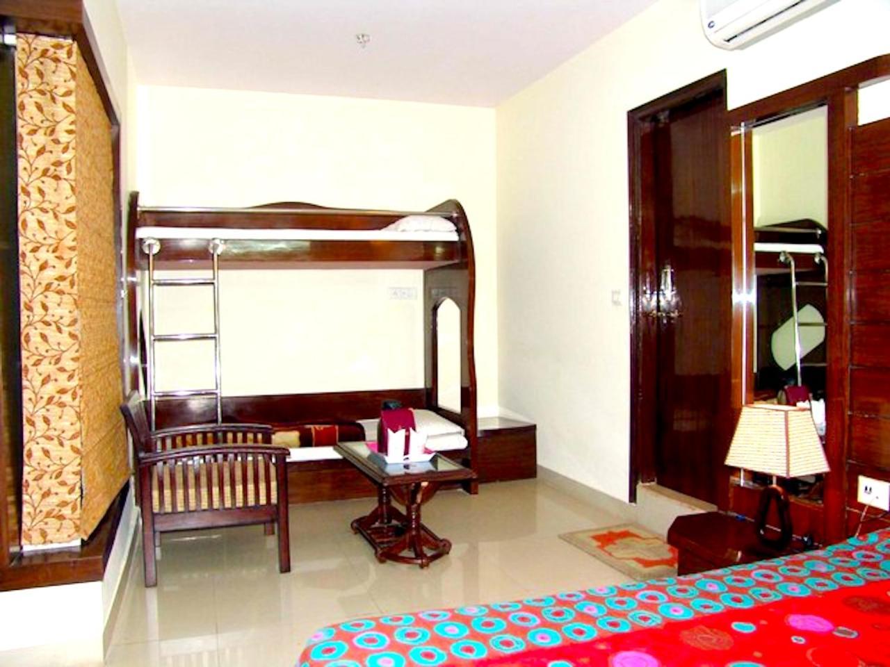 Hotel Milan Deluxe Nuova Delhi Esterno foto